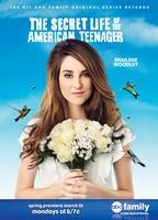 A Vida Secreta de uma Teenager Americana 2008 filme cenas de nudez