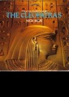 The Cleopatras (1983) Cenas de Nudez