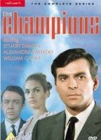 The Champions (1968-1969) Cenas de Nudez