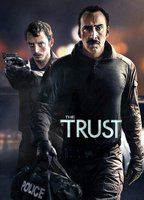 The Trust (2016) Cenas de Nudez