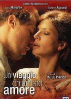 Un viaggio chiamato amore (2002) Cenas de Nudez