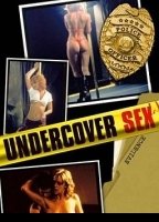 Undercover Sex (2003) Cenas de Nudez