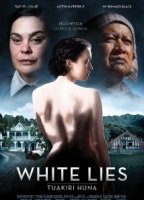 White Lies (2013) Cenas de Nudez