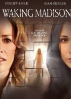 Waking Madisson (2010) Cenas de Nudez