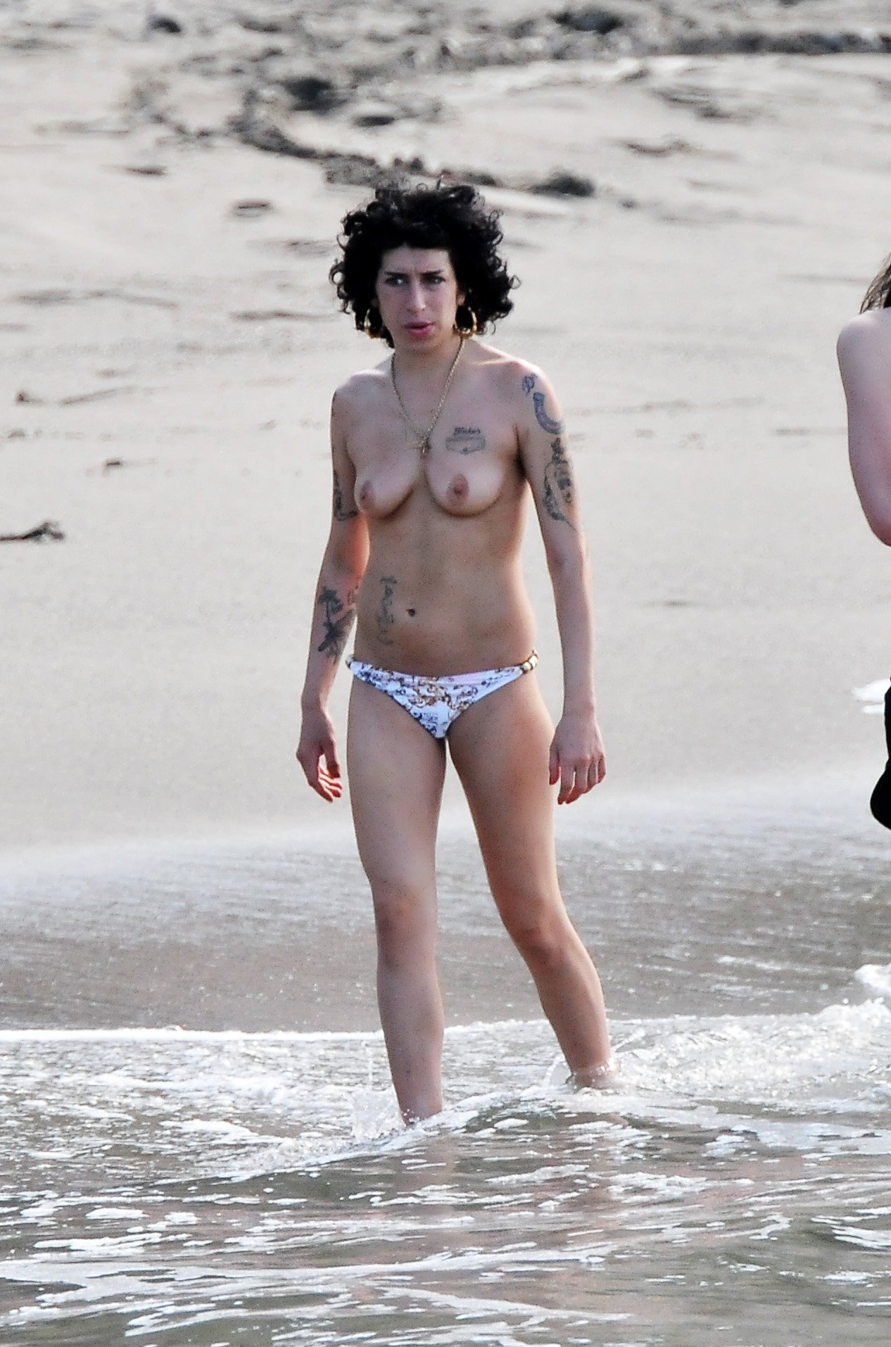 Naked Amy Winehouse Added By