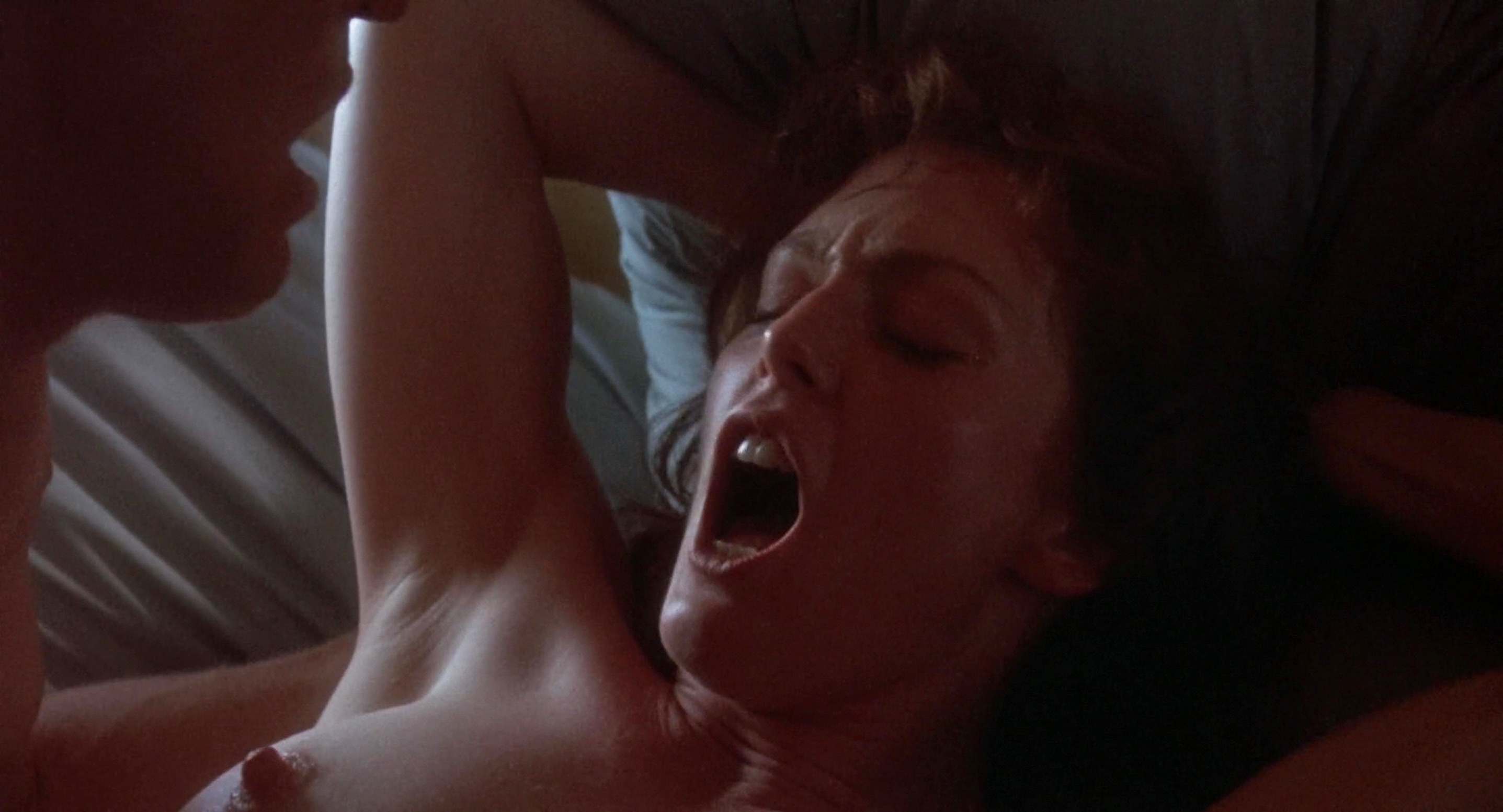 Julianne Moore Nua Em Body Of Evidence