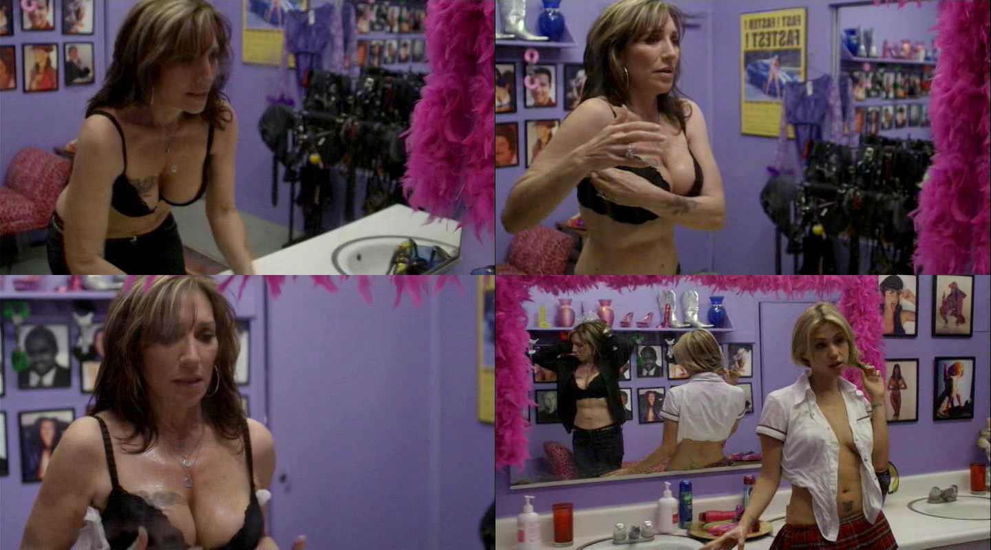 Katey Sagal nude pics.