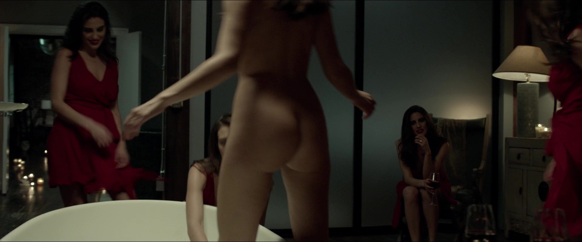 Luisa Moraes nude pics.
