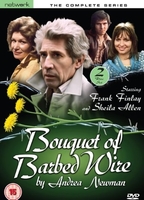 Bouquet of Barbed Wire 1976 filme cenas de nudez