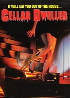 Cellar Dweller (1988) Cenas de Nudez