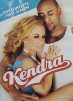 Kendra 2009 - 2011 filme cenas de nudez