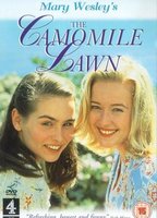 The Camomile Lawn 1992 filme cenas de nudez