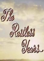 The Restless Years (1977-1981) Cenas de Nudez