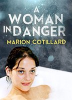 A Woman in Danger cenas de nudez