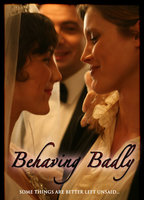 Behaving Badly   2009 2009 filme cenas de nudez
