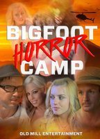 Bigfoot Horror Camp (2017) Cenas de Nudez