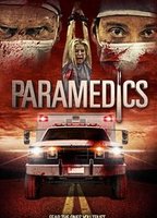 Paramedics (2016) Cenas de Nudez