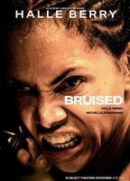 Bruised (2020) Cenas de Nudez