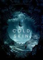 Cold Skin 2017 filme cenas de nudez
