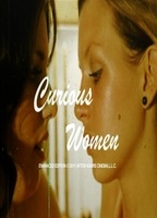 Curious Women (1973) Cenas de Nudez