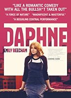 Daphne (2017) Cenas de Nudez