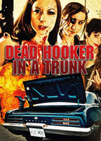 Dead Hooker in a Trunk (2009) Cenas de Nudez