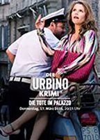 Der Urbino-Krimi: Die Tote im Palazzo (2016) Cenas de Nudez