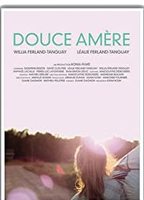 Douce Amère (2014) Cenas de Nudez