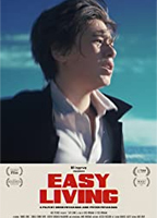 Easy living (2019) Cenas de Nudez