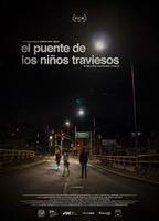  El puente de los niños traviesos (2019) Cenas de Nudez