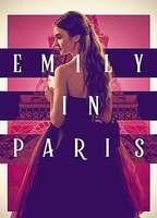 Emily In Paris  (2020-presente) Cenas de Nudez