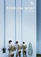 Foreign Body  2018 filme cenas de nudez