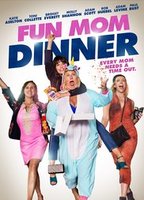 Fun Mom Dinner (2017) Cenas de Nudez
