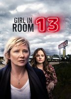 Girl in Room 13 2022 filme cenas de nudez