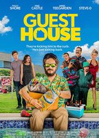 Guest House (2020) Cenas de Nudez