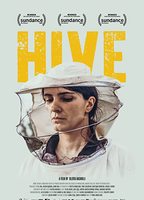 Hive (2021) Cenas de Nudez