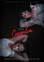 Hotel Coppelia (2021) Cenas de Nudez