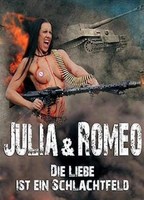 Julia & Romeo - Liebe ist ein Schlachtfeld (2017) Cenas de Nudez