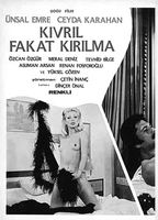 Kivril Fakat Kirilma (1976) Cenas de Nudez