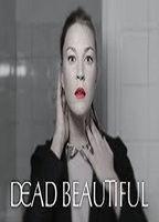 Dead Beautiful (2011-2015) Cenas de Nudez