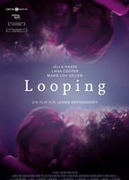 Looping (2016) Cenas de Nudez