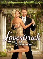 Lovestruck: The Musical 2013 filme cenas de nudez