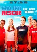 Malibu Rescue: The Next Wave (2020) Cenas de Nudez