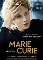 Marie Curie (2016) Cenas de Nudez
