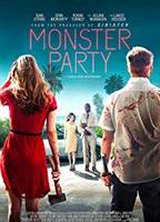 Monster Party (2018) Cenas de Nudez
