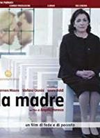 Mother (2013) Cenas de Nudez