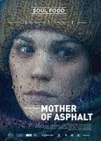 Mother of Asphalt (2010) Cenas de Nudez