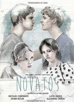 Novatos (2015) Cenas de Nudez