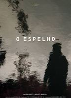 O Espelho 2015 filme cenas de nudez