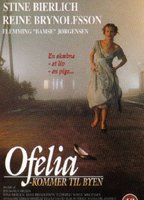 Ofelia kommer til byen  (1985) Cenas de Nudez